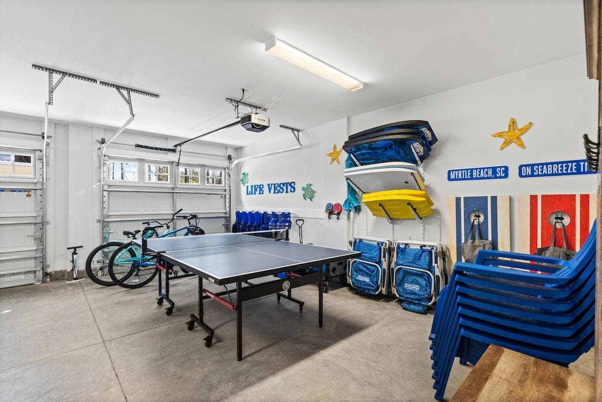 Discover a treasure trove of beach fun in the garage! Frisbees, footballs, and sand toys await for fun in the sand. Ping pong challenges will be sure to be a hit with everyone after spending the day soaking up the sun relaxing in your beach chair.